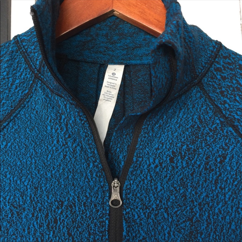 Reflective luluemon quarter zip - Picture 3 of 7